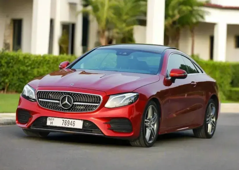مرسيدس-بنز E400 كوبيه 2022 أو ما شابه