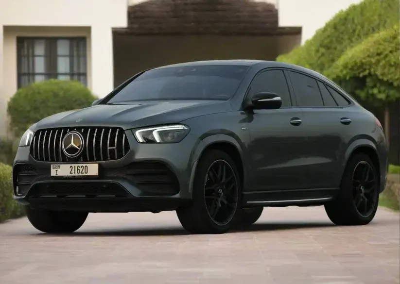 مرسيدس-بنز GLE 53 AMG 2022 أو ما شابه