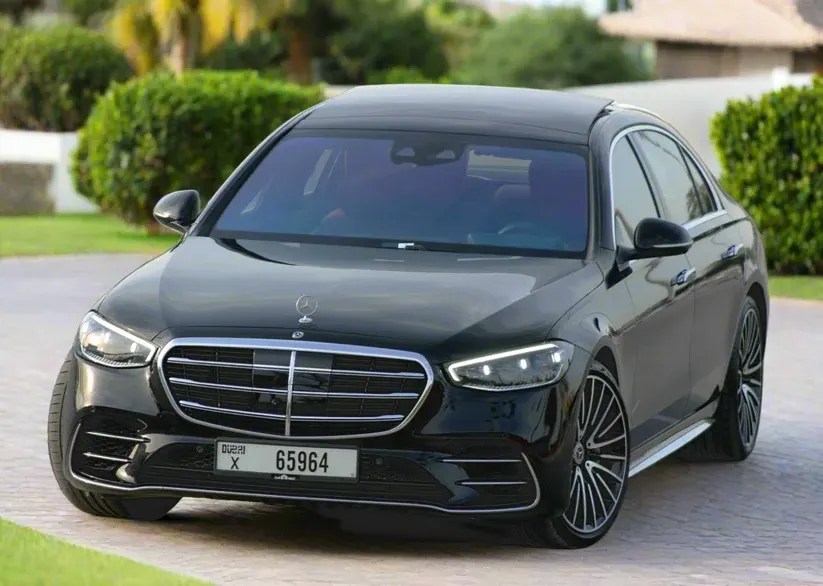 Mercedes-Benz S500 2022 or similar