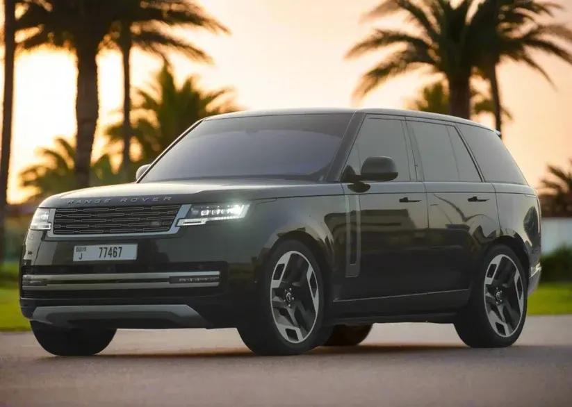 Range Rover Vogue 2023 or similar
